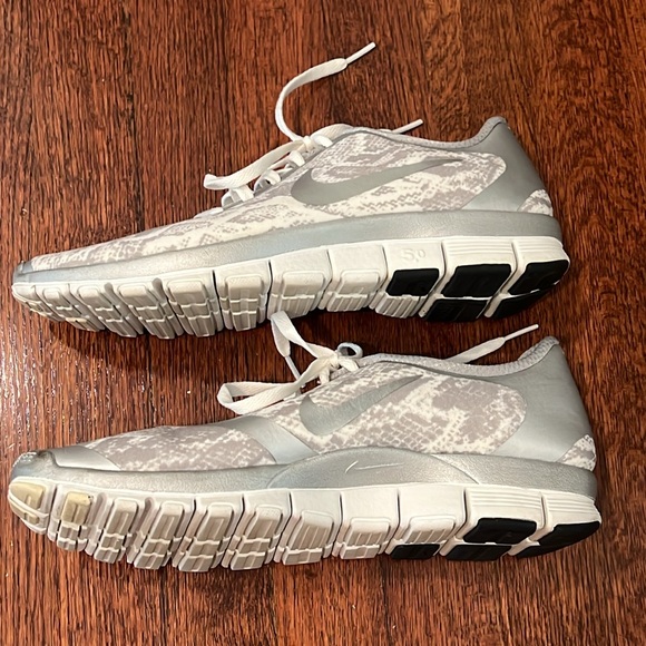 Nike Free 5.0s - python and silver! - Picture 6 of 11